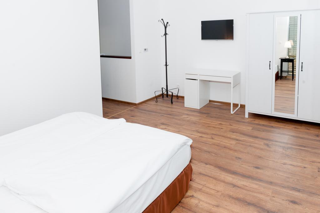 Villa Ladoven Luxusny Apartman 124M2 Martin Exterior photo